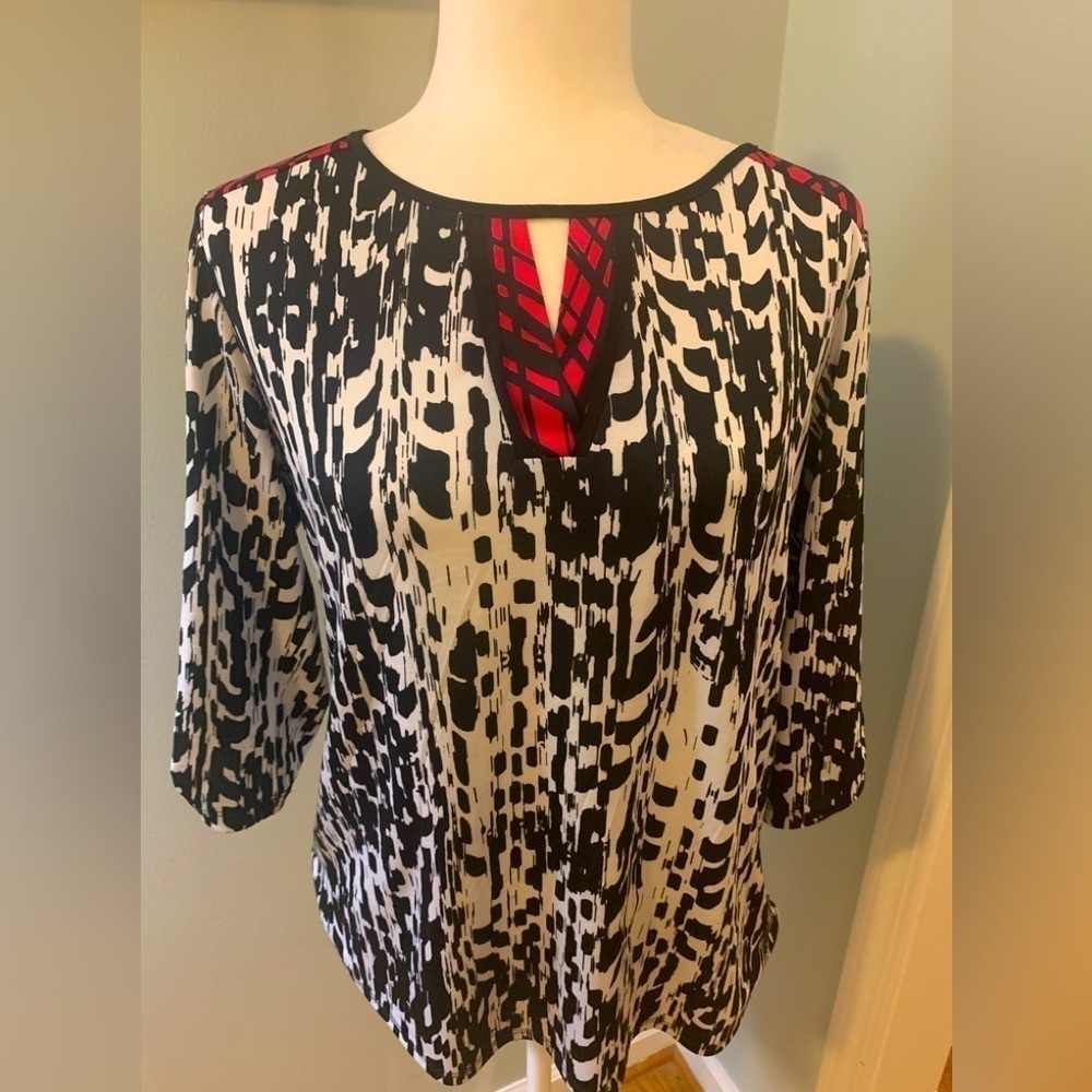 New Directions blk/white/pink tunic, size PS
